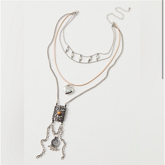 NWT Free People For What It's Worth Layered Necklace on Gold & Turquoise Combo - Picture 4 of 9